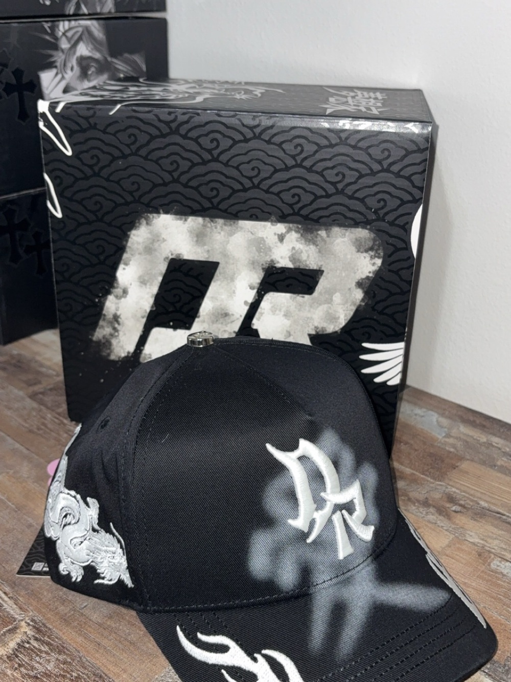 El Dreamer exclusive hat